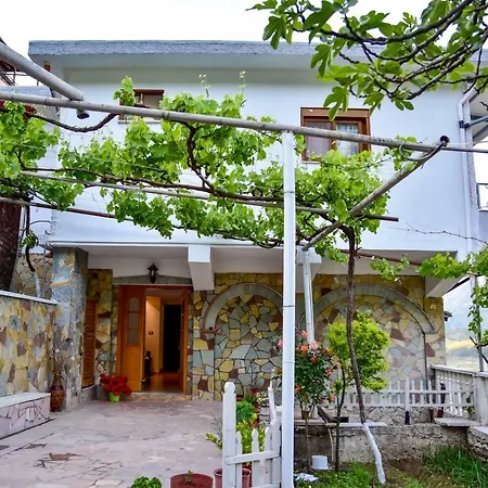 Grandma's Pensionat 4*