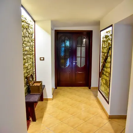 Πανσιόν Grandma's 4*